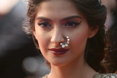 Sonam Kapoor Photo, Pics, Wallpapers   Photo