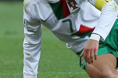 Cristiano Ronaldo Injury Iphone 6 Plus Wallpapers