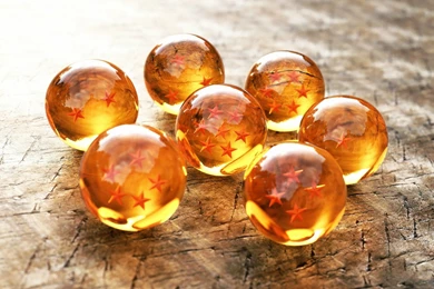 3D Glass Spheres Wallpapers