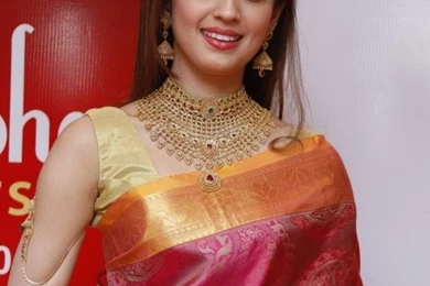 Praneetha   Actress Praneetha Photos   Praneetha New Stills ...