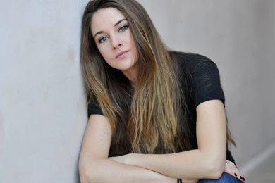 HD Shailene Woodley Wallpapers And Photos