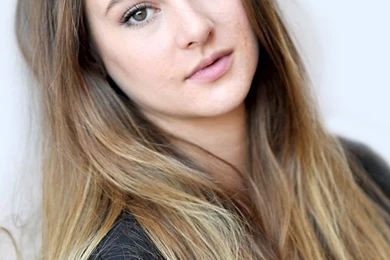 Shailene Woodley iPhone Wallpapers