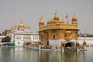 Golden Temple In Amritsar Wallpapers