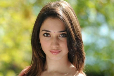 Himmatwala New Actress Tamanna Bhatia Hot Photo Wallpapers