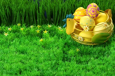 Download The Spring Chicks And Eggs Wallpaper, Spring Chicks And ...