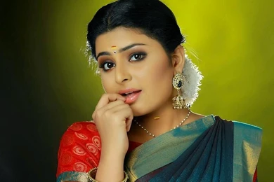 Tamil Girl Raattinam Swathi Images / Wallpapers / Photos