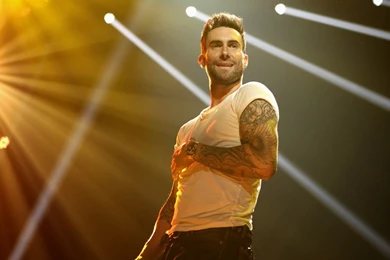 Adam Levine Stylish Stage Performance   Latest Images Collections ...