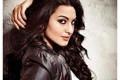 Sonakshi Sinha Bollywood Star HD Wallpapers Pics