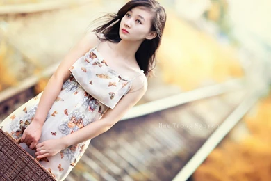 Japanese Girl With A Bag In His Hand Wallpapers And Images ...