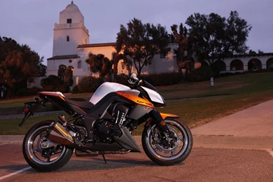 2011 Kawasaki Z1000 Wallpapers