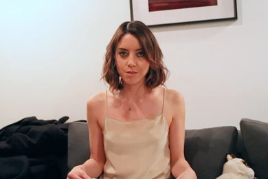 Watch Late Night: Seth Meyers "Aubrey Plaza Judges Holiday Pets ...