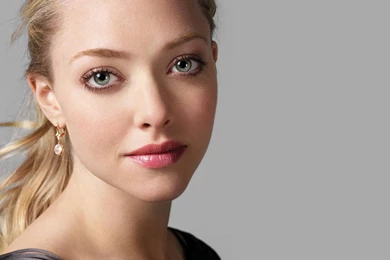 Amanda Seyfried Wallpapers