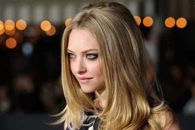 Amanda Seyfried Wallpaper Images Photos