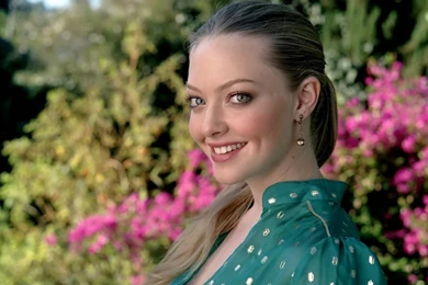 Amanda Seyfried HD Wallpapers
