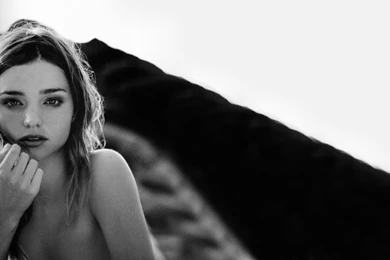 Download Women Miranda Wallpapers 2560x1440