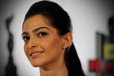 Sonam Kapoor HD Wallpapers Free Download   Best Photos Wallpapers
