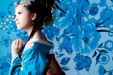 Leah Dizon Windows 8.1 Theme And Wallpapers