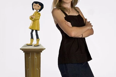 Amazon.com: Coraline (Single Disc Edition)[Anaglyph 3D]: Dakota ...