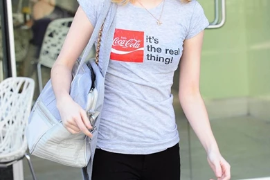 Emma HD Mobile Wallpapers