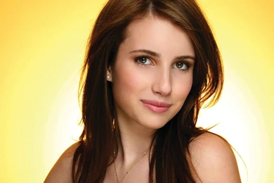 Emma Roberts Hotel For Dogs Shoot HD Wallpapers