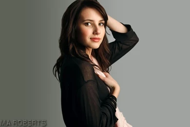 Emma Roberts Beautiful Wallpapers