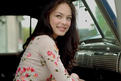 Beautiful Kristin Kreuk Canadian Actress Executive Producer HD ...