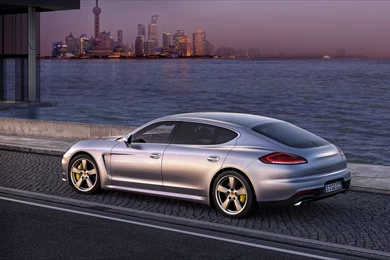 1920x1440 2014 Porsche Panamera Preview Turbo Executive Side Angle ...