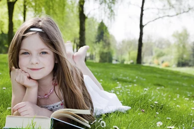 2560x1600 Cute Little Girl, Joy, Happiness, Blonde, Trees, Park ...