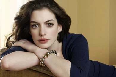 Anne Hathaway Wants To Intern For Robert De Niro