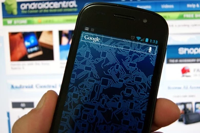 Late night Poll: Do You Run A Live Wallpaper?