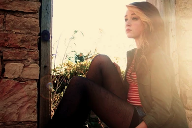 Lonely Girl Ew Hd Wallpapers Free For Desktop