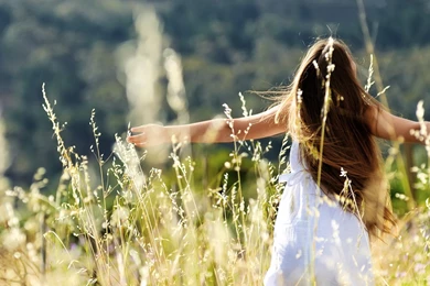 Miss You Lonely Girl Call You In Lonely Field