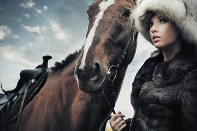 Girls With Horses Wallpapers Collection