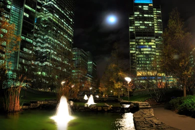 Canary Wharf Fountains Night Scenery Lights Moon