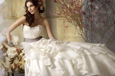 Wedding Sleeveless White Wedding Dress With F