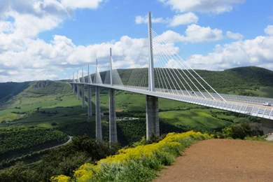Le Viaduc De Millau
