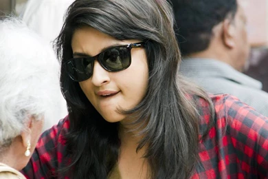 Parineeti Chopra Parineeti Chopra Styles Photos Hd For Facebook ...