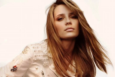 Download Mischa Barton Wallpapers 1600x1200