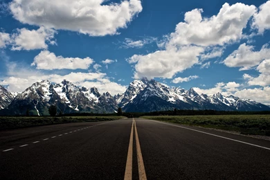 Highway Headed To The Grand Teton National Park Wallpapers ...