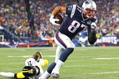 Tom Brady Sharp, Rob Gronkowski Dominates As Patriots Beat Steelers
