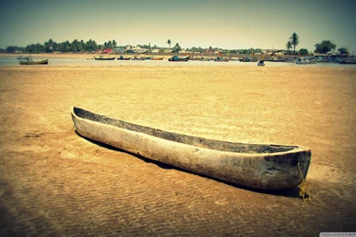 Old Wooden Canoe HD Desktop Wallpapers : High Definition : Mobile