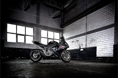 Suzuki Gsx R750 Desktop Wallpapers