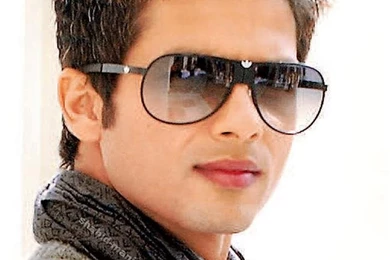 HD Wallpapers: Download HD Photos Of Shahid Kapoor