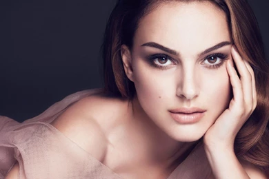 Natalie Portman Hollywood Actress Wallpapers HD Download