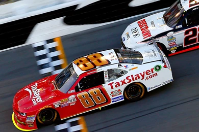 Chase Elliott Holds Off Joey Logano, Wins Daytona's Xfinity Series ...