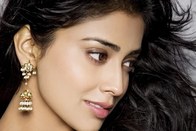 Shriya Saran HD Wallpapers