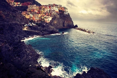 Beautiful City Near Sea Awesome View Of City Manarola Itly Free ...
