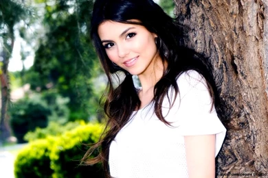 Victoria Justice Wallpapers