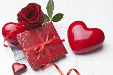 Red Heart Gift And Rose Love Wallpapers