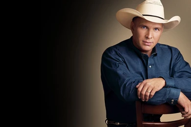 1700x1000px Garth Brooks